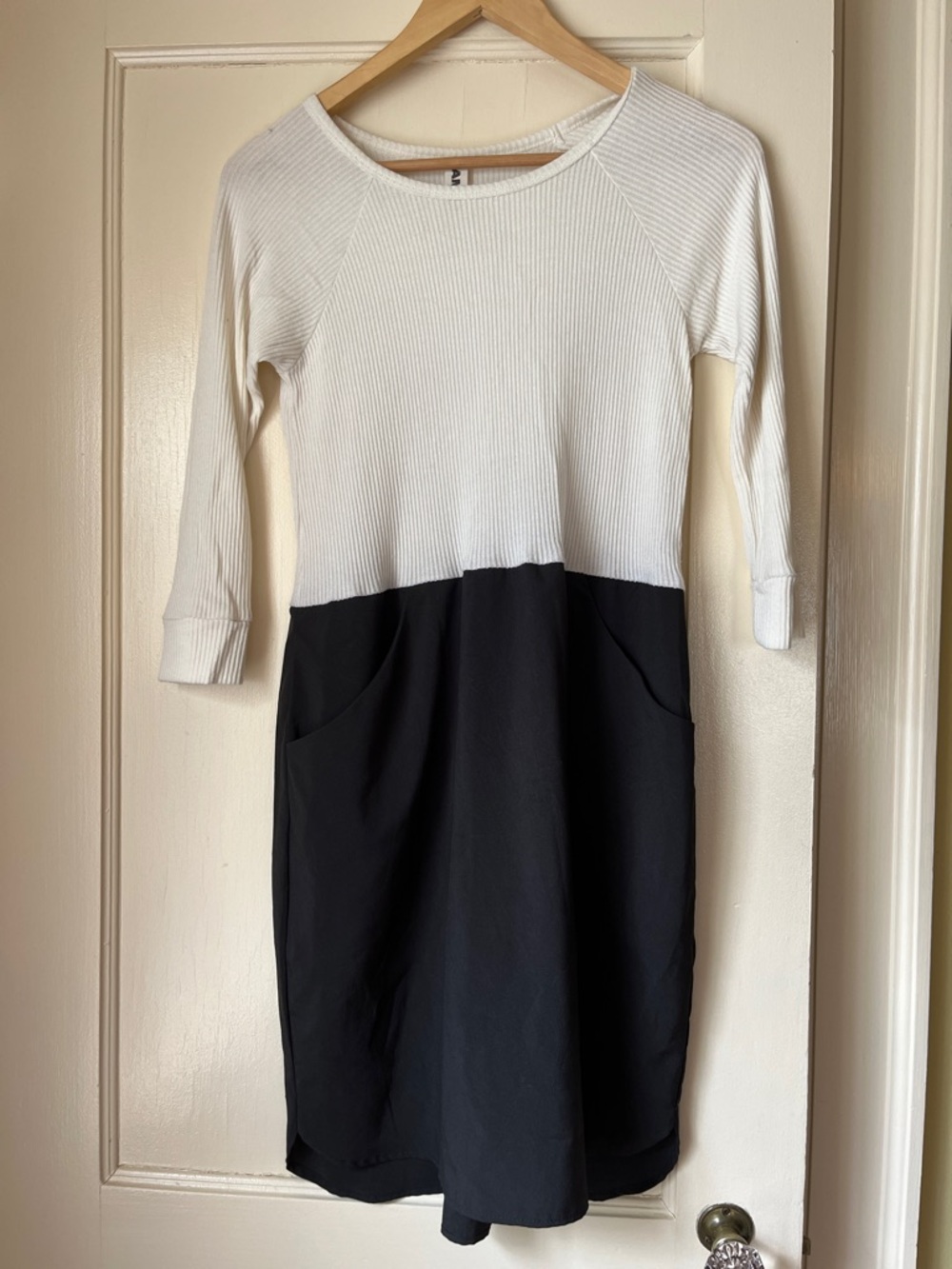 Two-Tone Long Sleeve Knit Dress - White & Black
